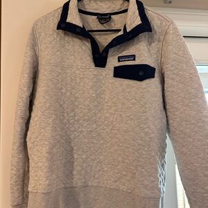 Patagonia Gray and Navy Quilted Men's Pullover